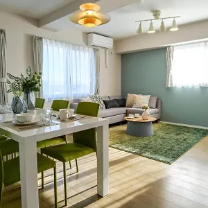 Apartment Premium East, Tokyo